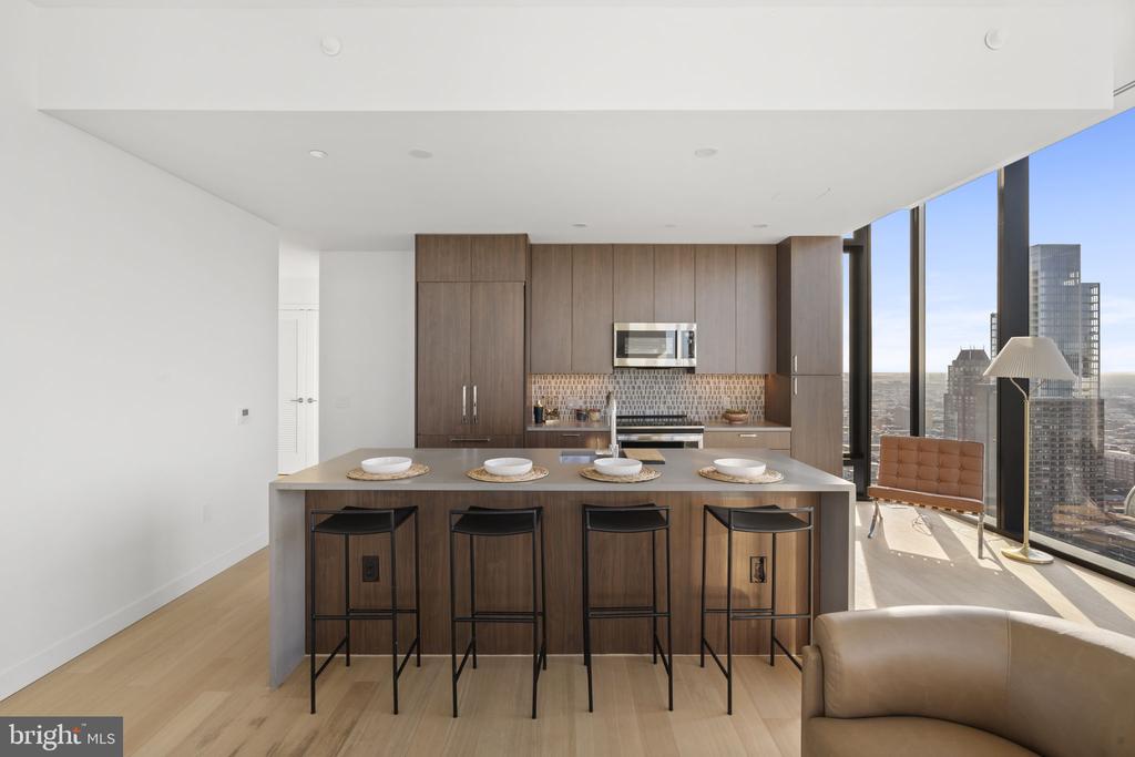 210 S 12TH STREET Unit: PH2A