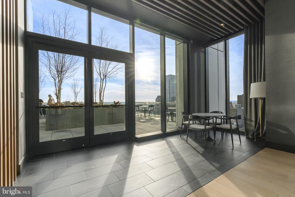 210 S 12TH STREET Unit: PH2A