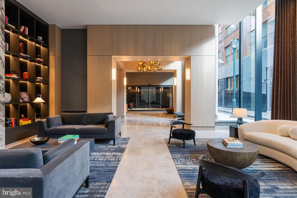 210 S 12TH STREET Unit: PH2A