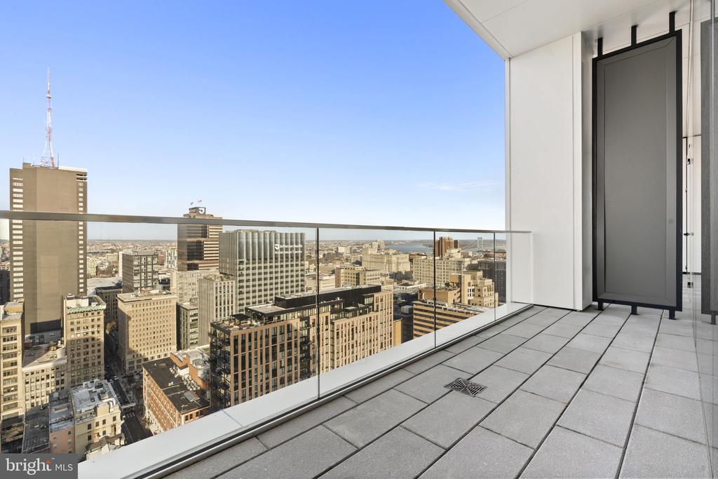 210 S 12TH STREET Unit: PH2A