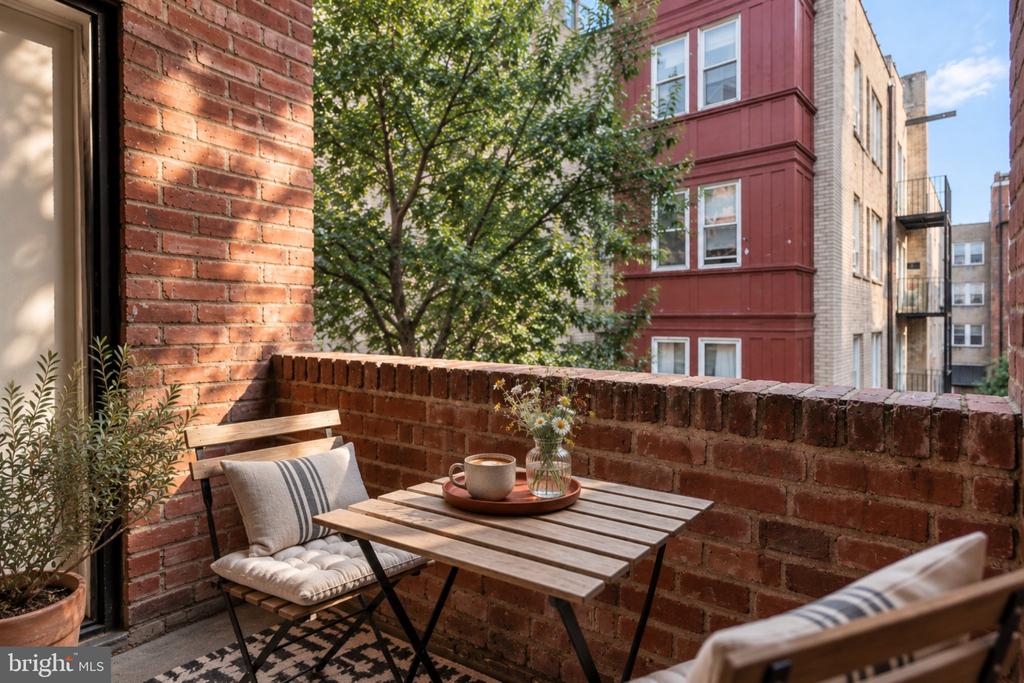 242 S 13TH STREET Unit: E