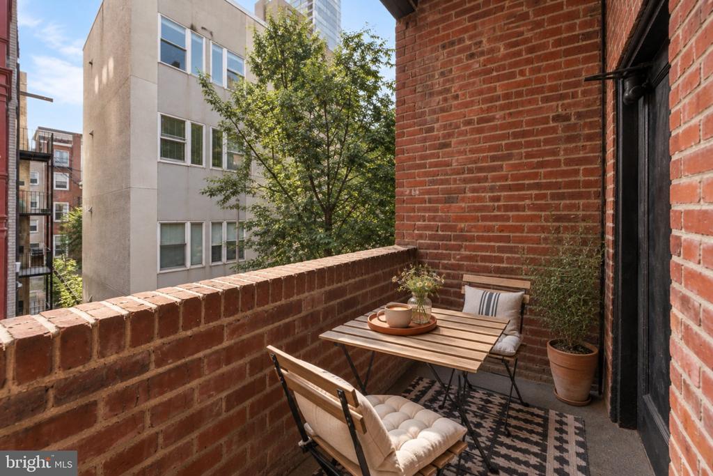 242 S 13TH STREET Unit: E