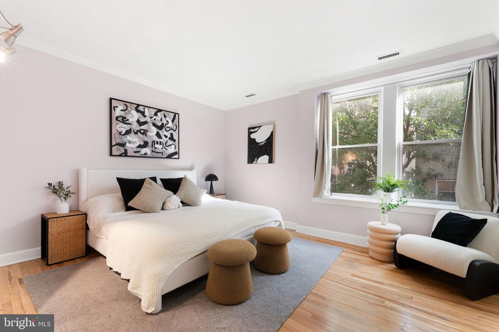 242 S 13TH STREET Unit: E