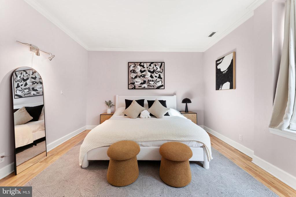 242 S 13TH STREET Unit: E