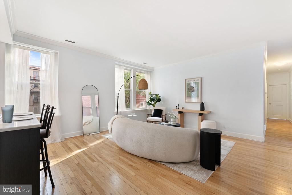 242 S 13TH STREET Unit: E