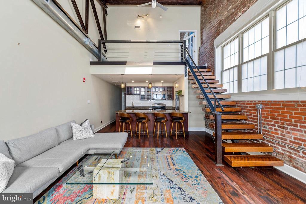1301 N FRONT STREET Unit: G