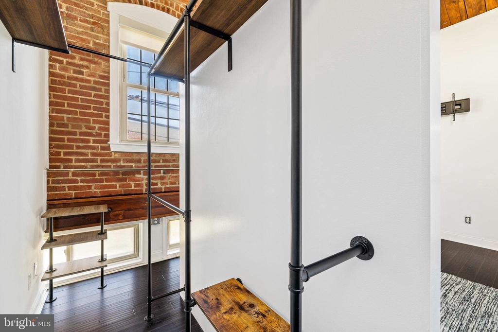 1301 N FRONT STREET Unit: G