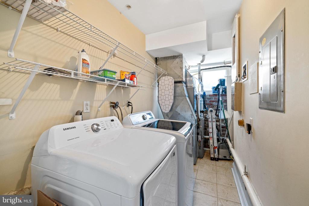 1301 N FRONT STREET Unit: G