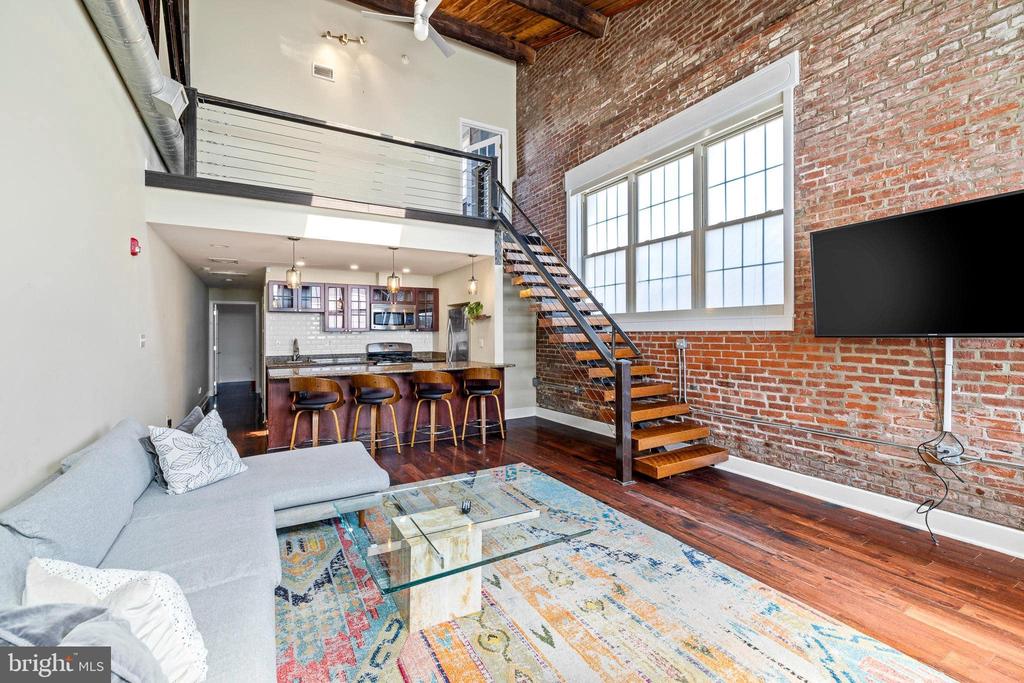 1301 N FRONT STREET Unit: G