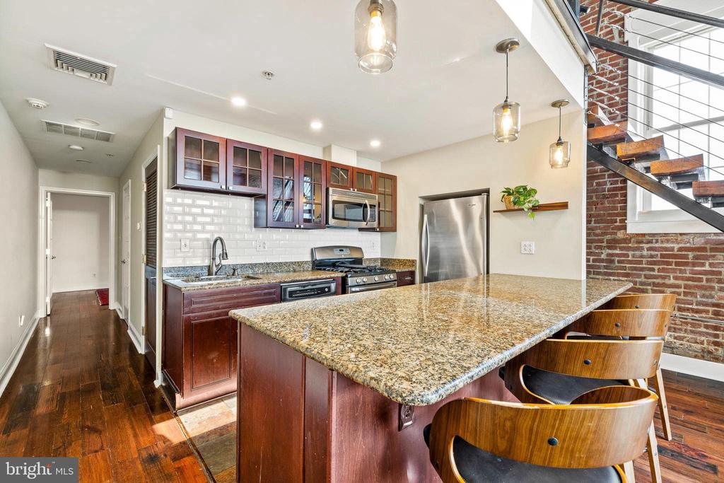 1301 N FRONT STREET Unit: G