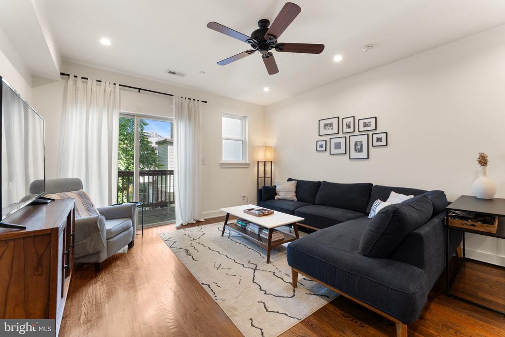 631 W OXFORD STREET Unit: 2