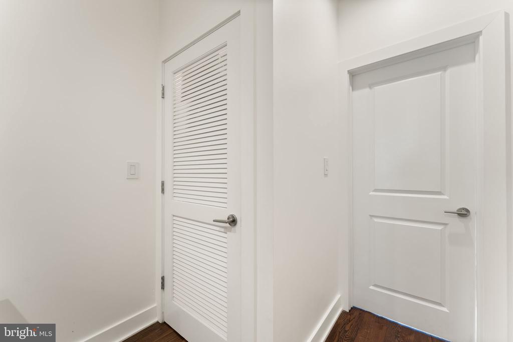 631 W OXFORD STREET Unit: 2
