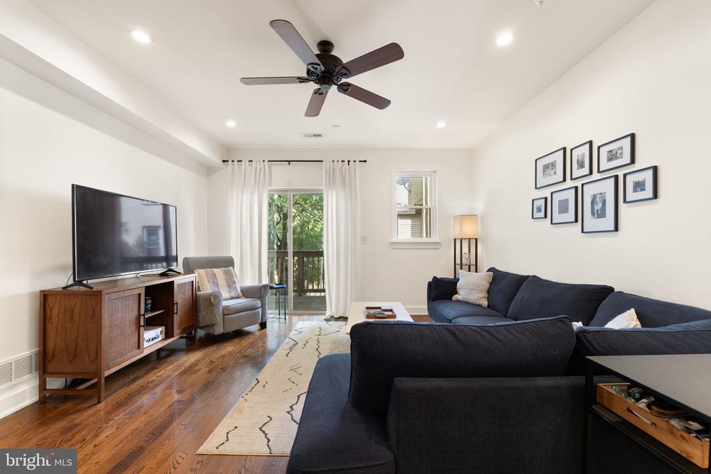 631 W OXFORD STREET Unit: 2