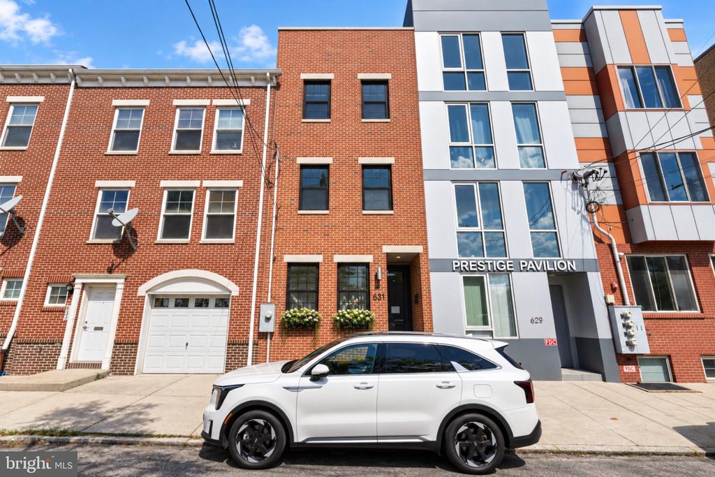 631 W OXFORD STREET Unit: 2