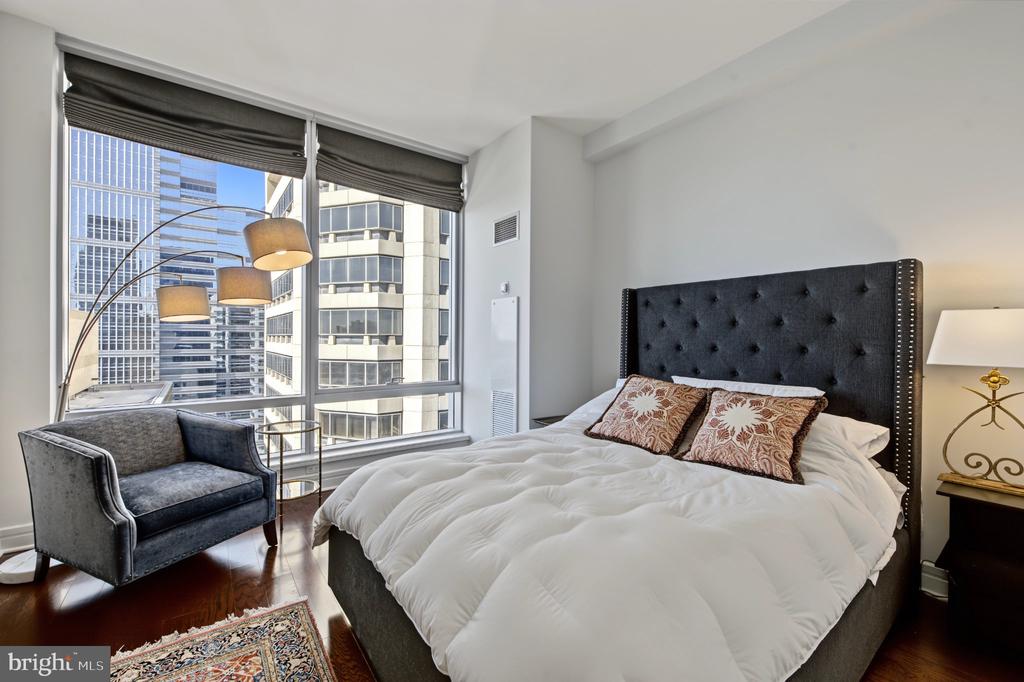 1414 S PENN SQUARE Unit: 35F