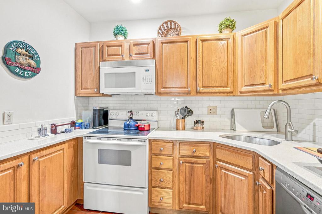 1130 SPRUCE STREET Unit: 2A