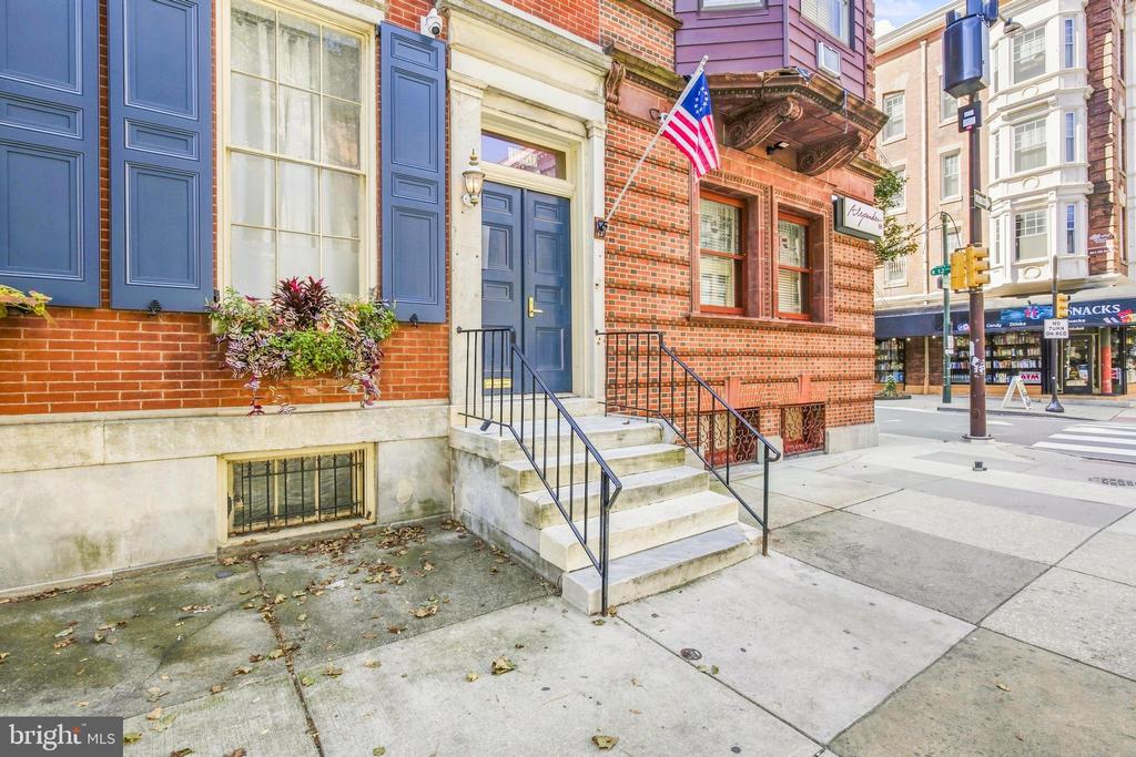 1130 SPRUCE STREET Unit: 2A