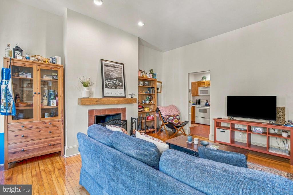 1130 SPRUCE STREET Unit: 2A