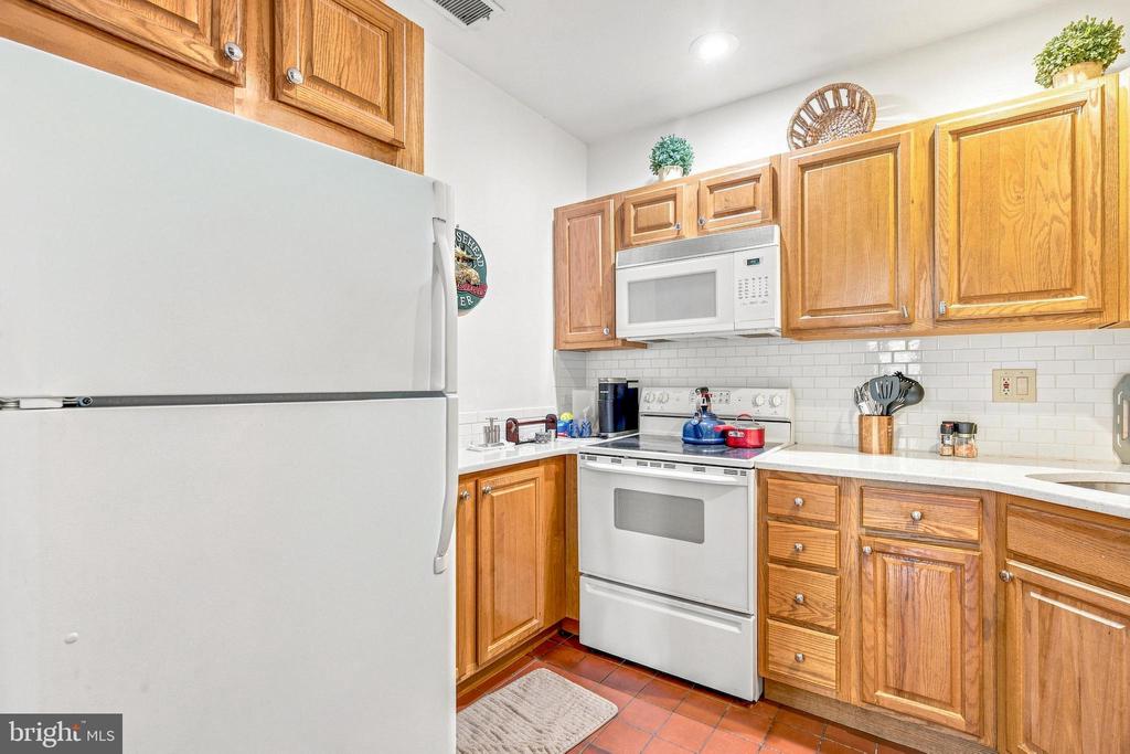 1130 SPRUCE STREET Unit: 2A