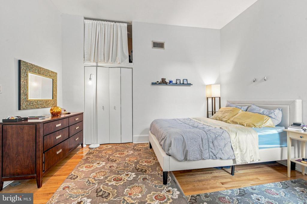 1130 SPRUCE STREET Unit: 2A