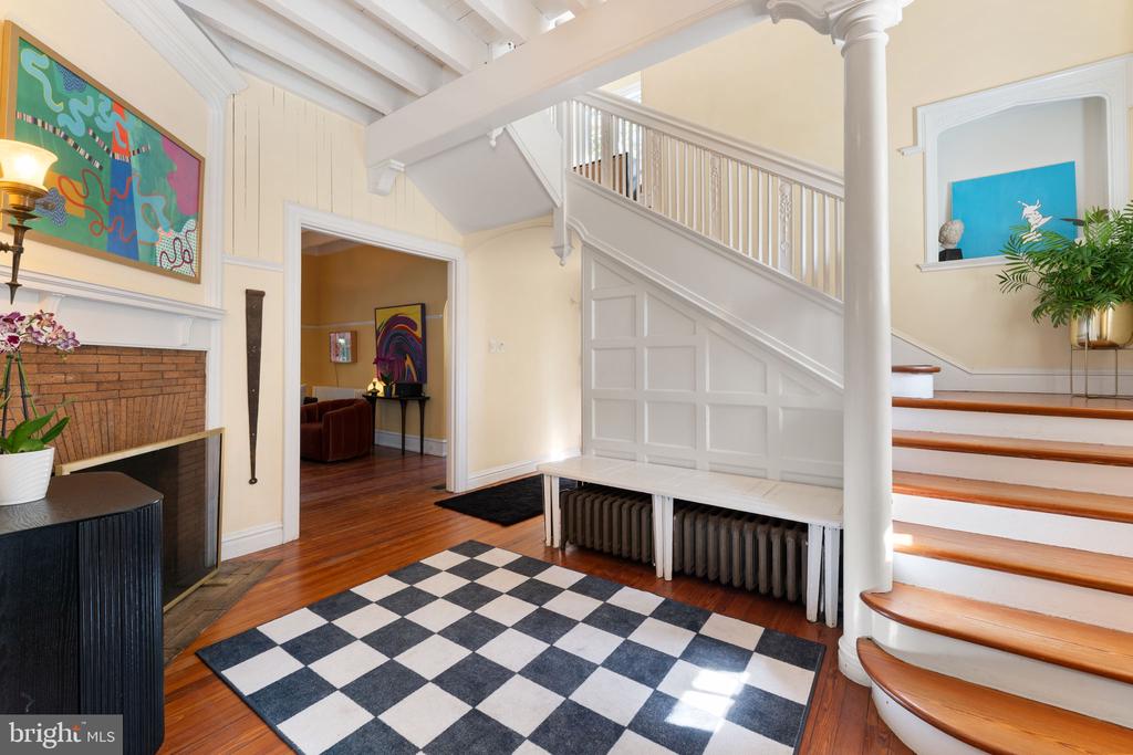 441 W STAFFORD STREET