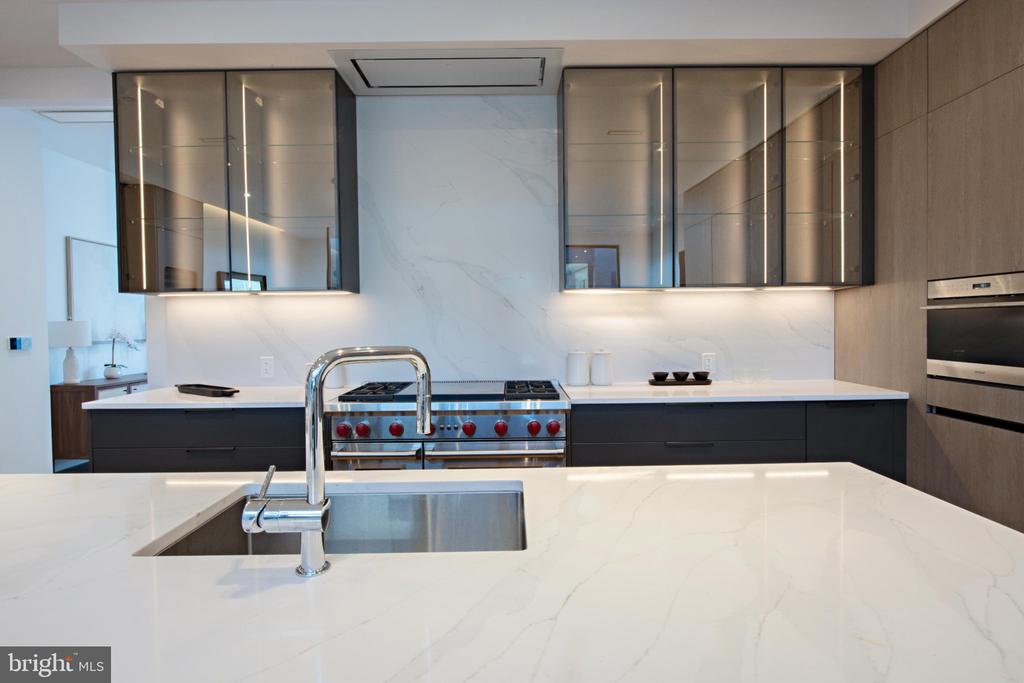 124 N 2ND STREET Unit: PENTHOUSE