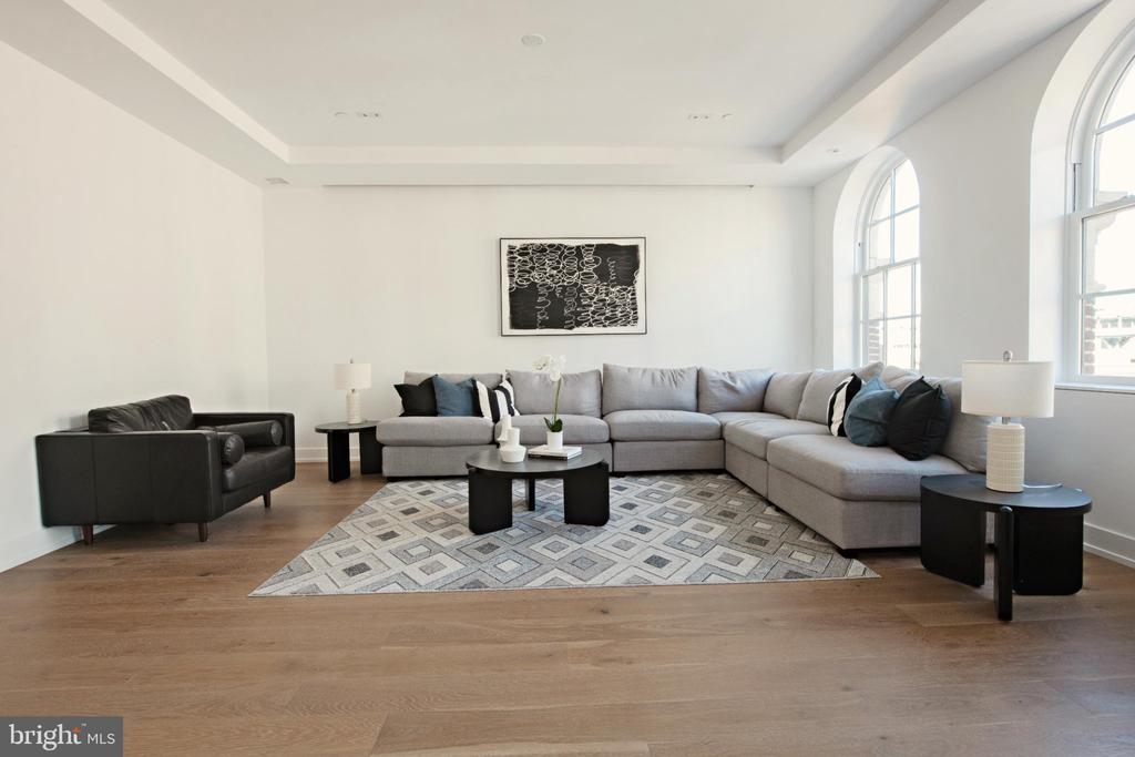 124 N 2ND STREET Unit: PENTHOUSE