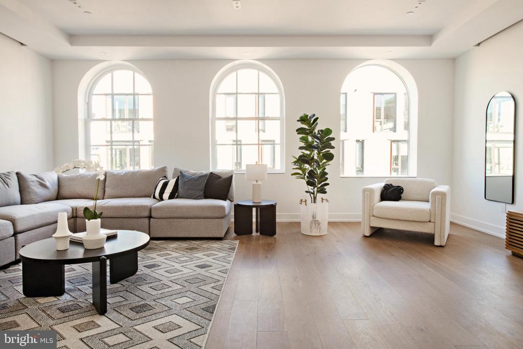 124 N 2ND STREET Unit: PENTHOUSE