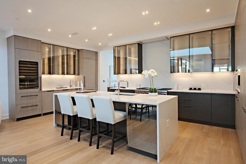 124 N 2ND STREET Unit: PENTHOUSE
