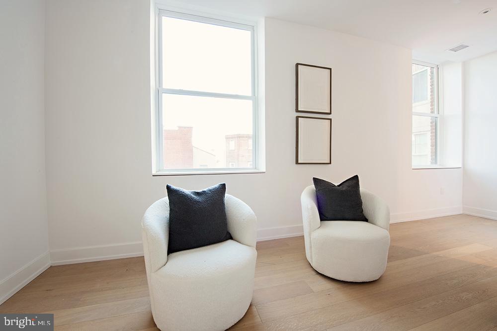 124 N 2ND STREET Unit: #4