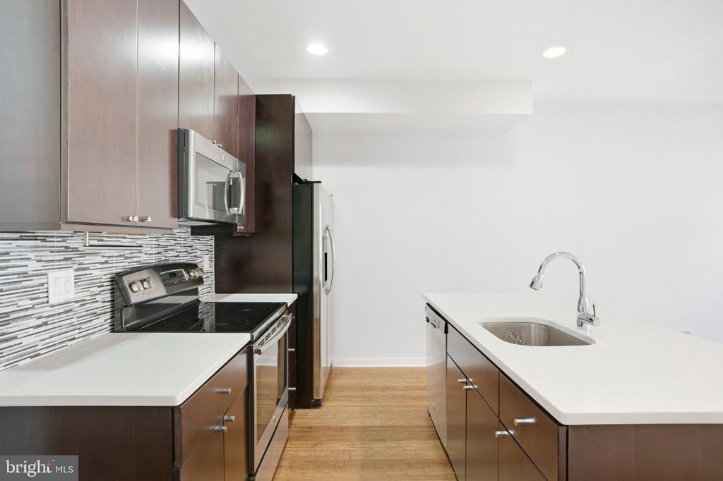 837 N 16TH STREET Unit: 4