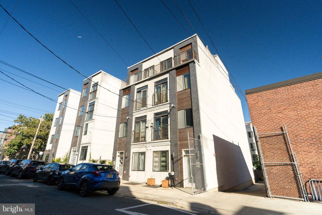 837 N 16TH STREET Unit: 4