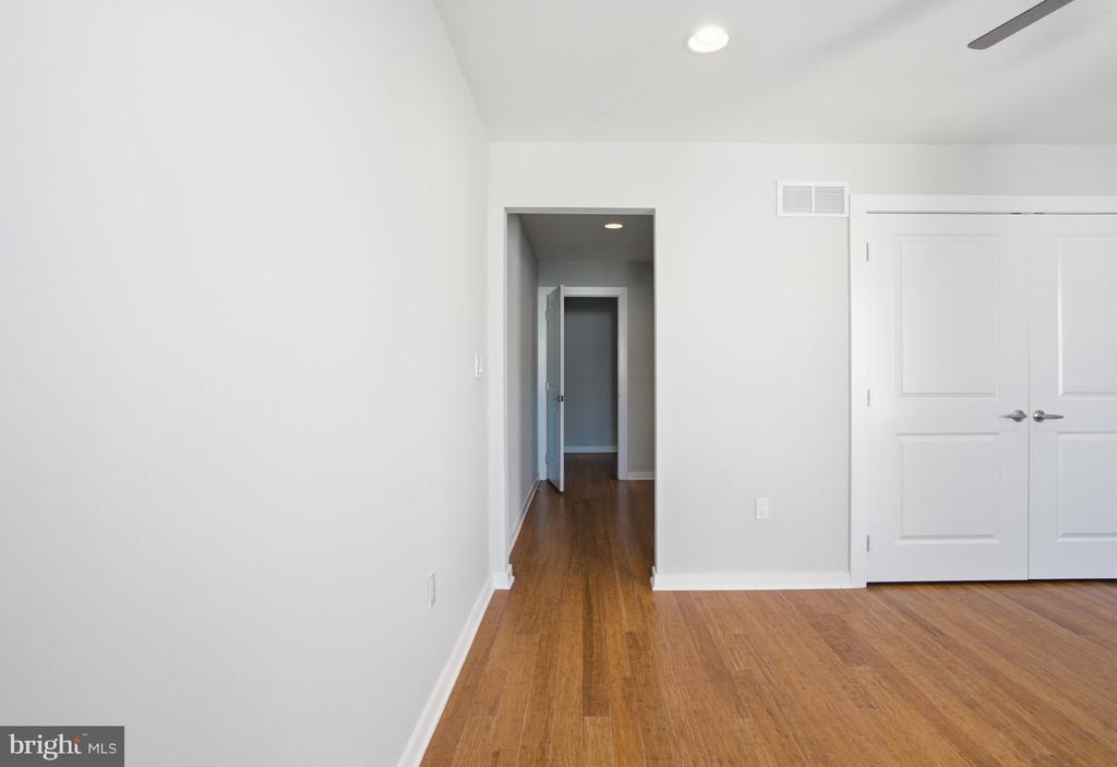 837 N 16TH STREET Unit: 4
