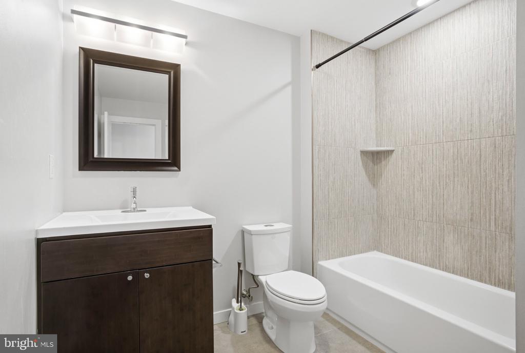 837 N 16TH STREET Unit: 4