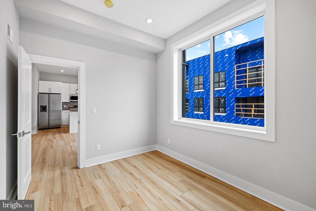 1733 N 2ND STREET Unit: 301