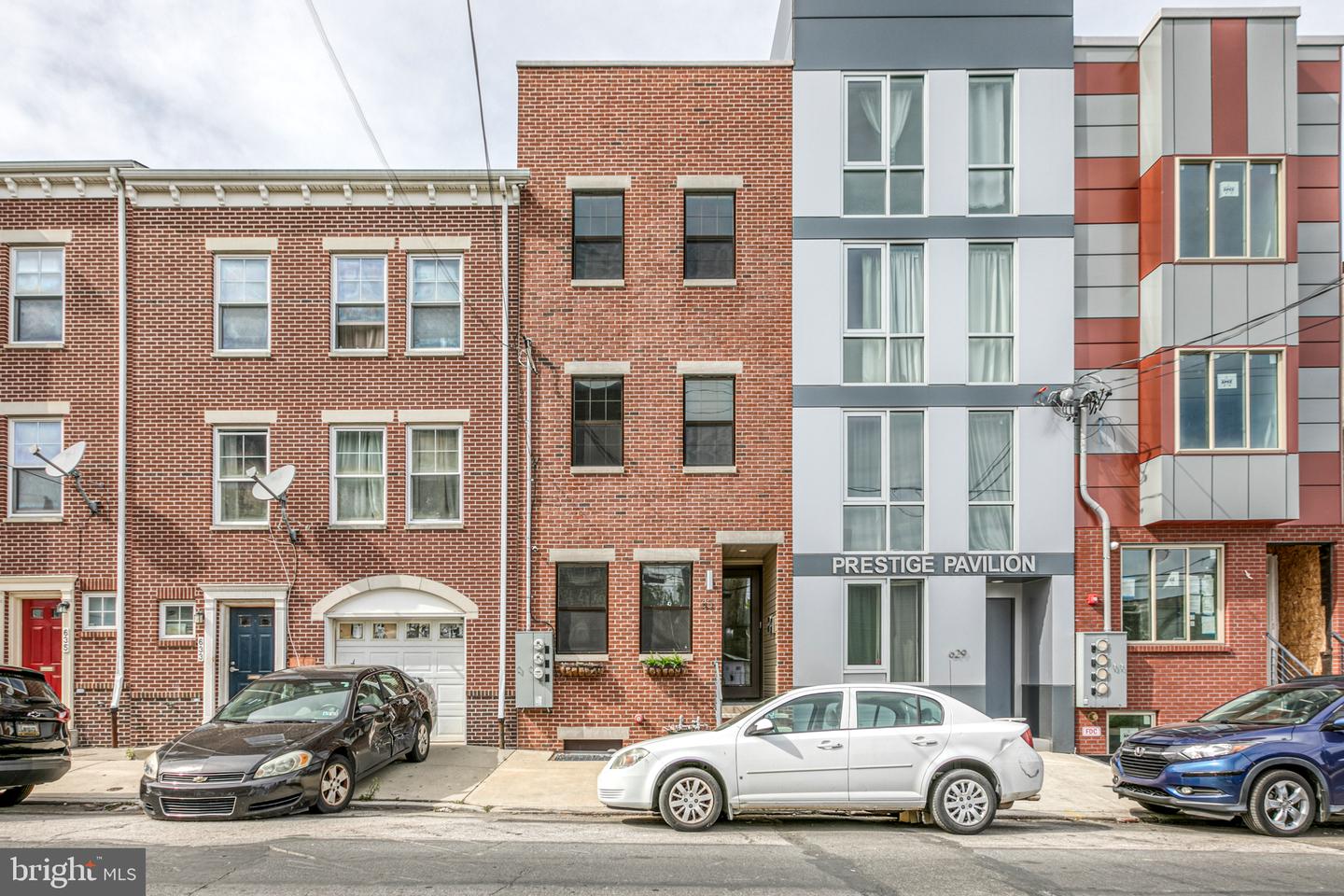 631 W Oxford STREET Unit: 2