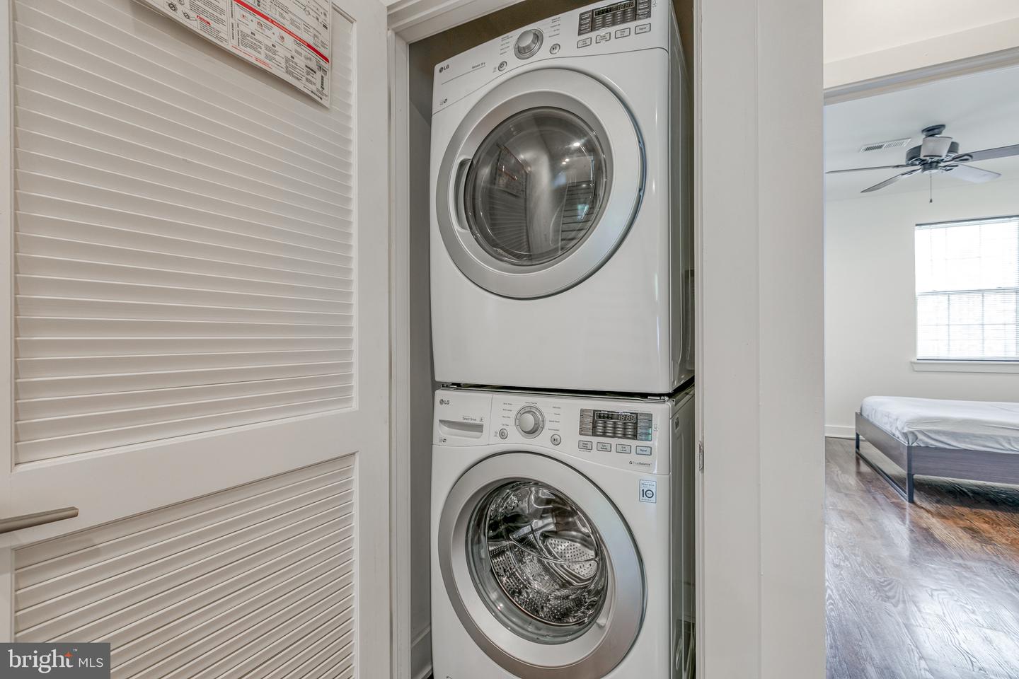 631 W Oxford STREET Unit: 2
