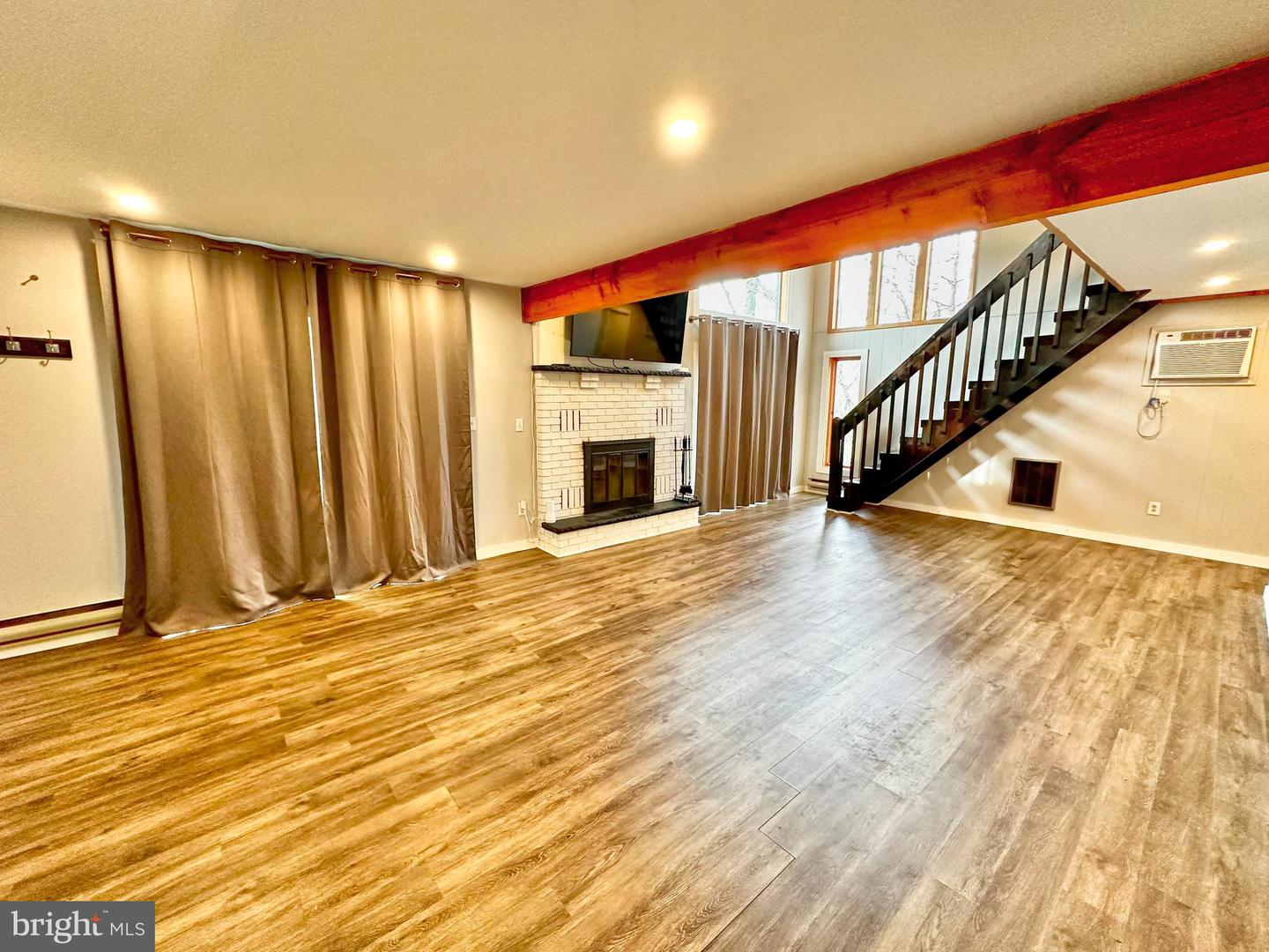 6467 Decker Rd