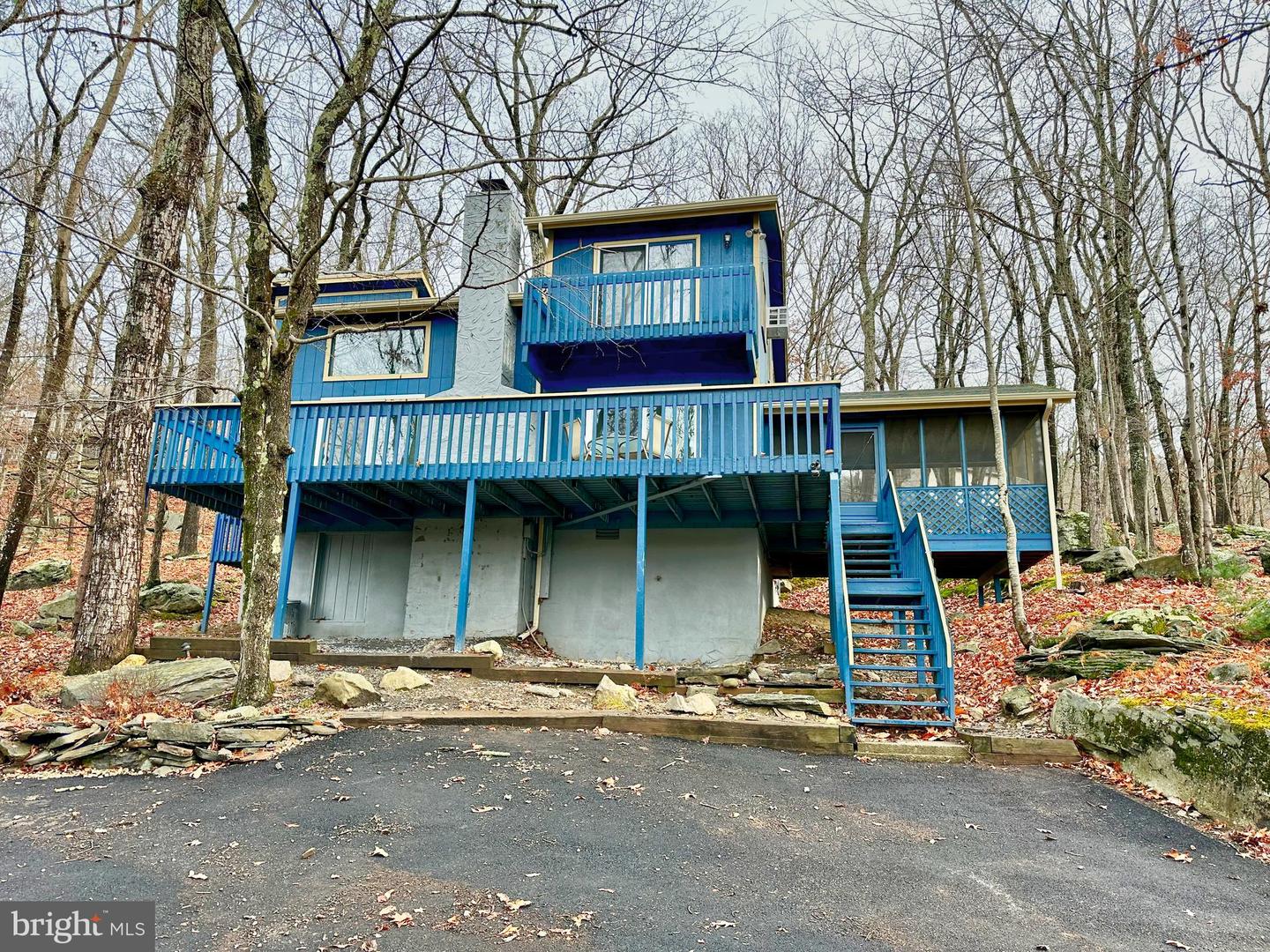 6467 Decker Rd
