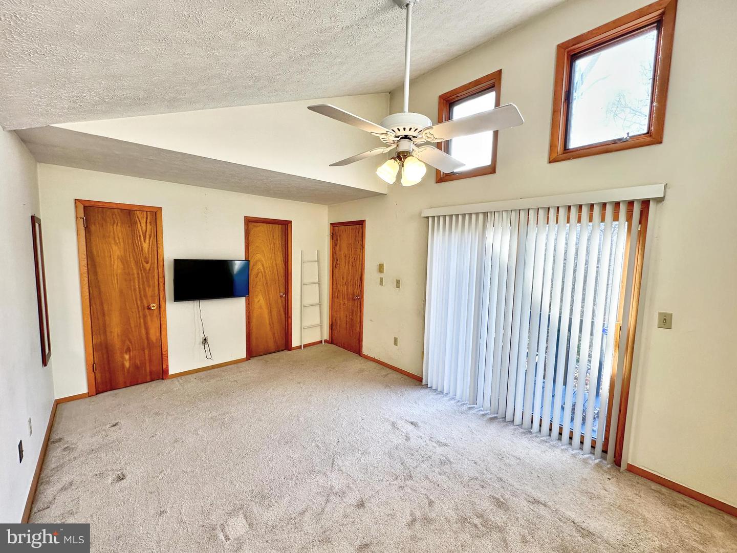 6467 Decker Rd