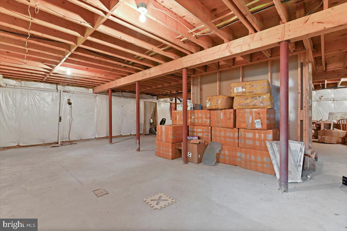 1006 Long Lake Road