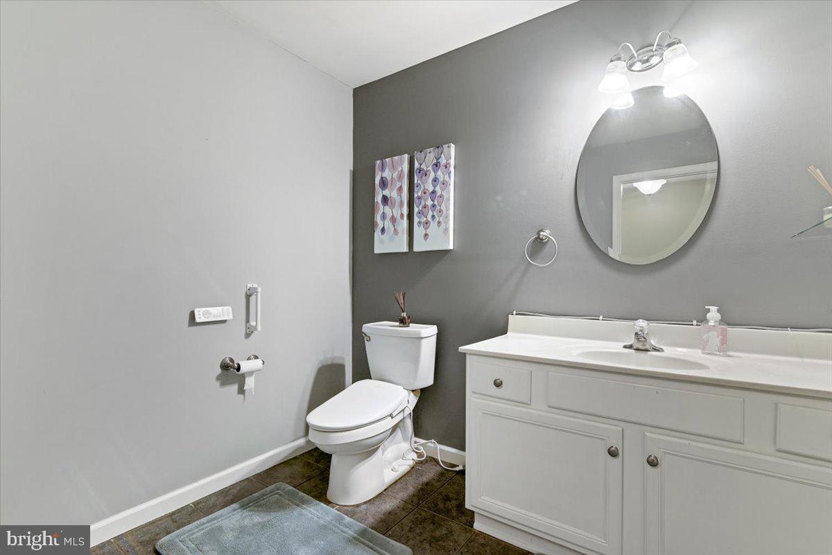 1006 Long Lake Road