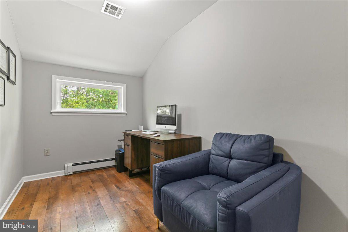 1006 Long Lake Road