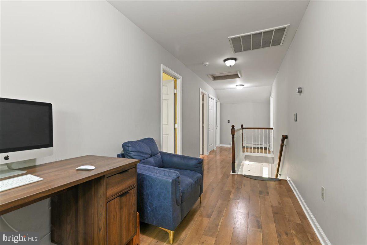 1006 Long Lake Road