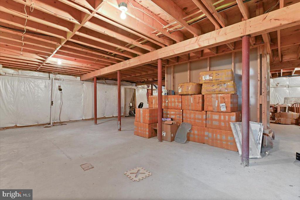 1006 Long Lake Road