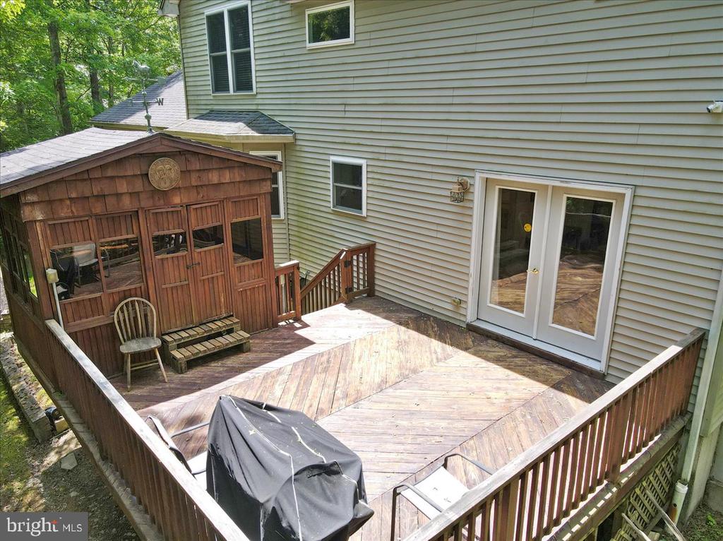 1006 Long Lake Road