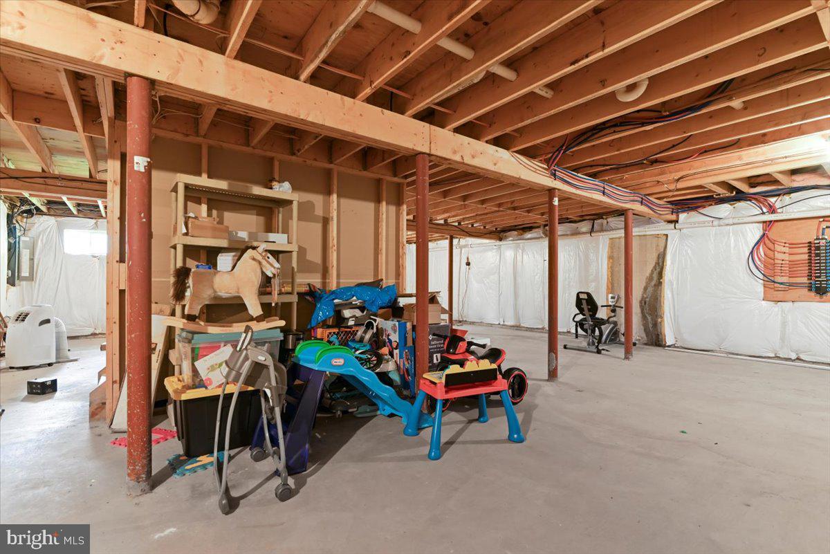1006 Long Lake Road