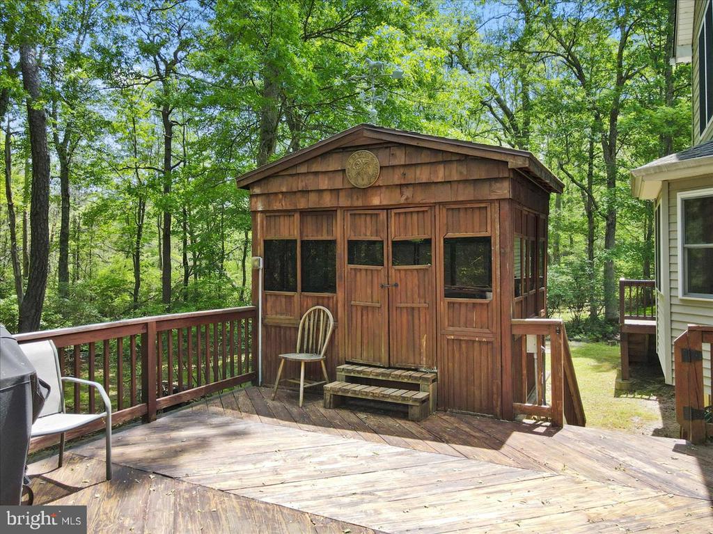 1006 Long Lake Road