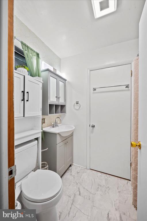 134 OAKENSHIELD DRIVE