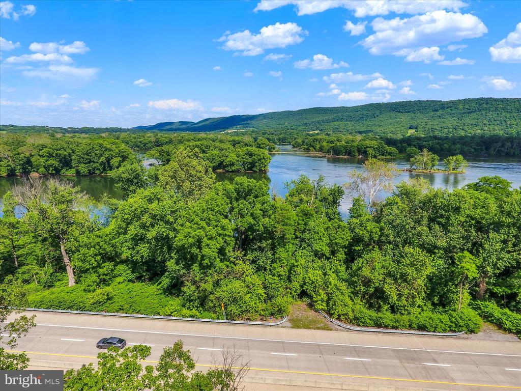 SUSQUEHANNA TRAIL